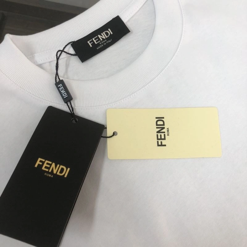 Effortless Fendi T-Shirts 123170