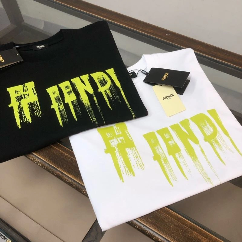 Fendi T-Shirts Snug 123166