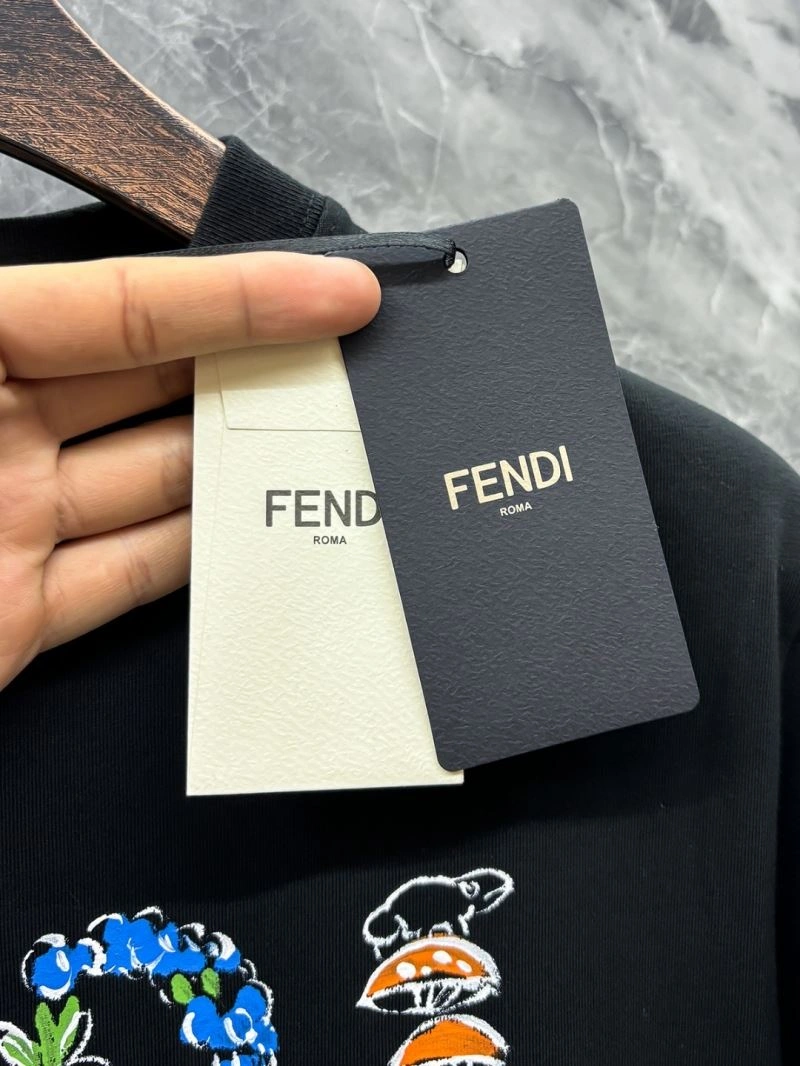 Classic Fendi T-Shirts 122832