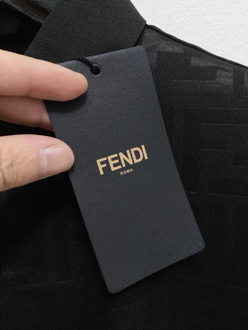 Fendi T-Shirts Unisex 122812
