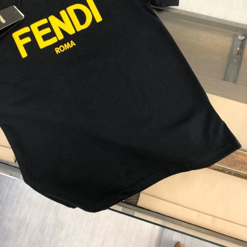 Flexible Fendi T-Shirts 122822