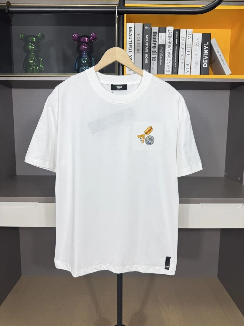 Fendi T-Shirts Resilient 122810