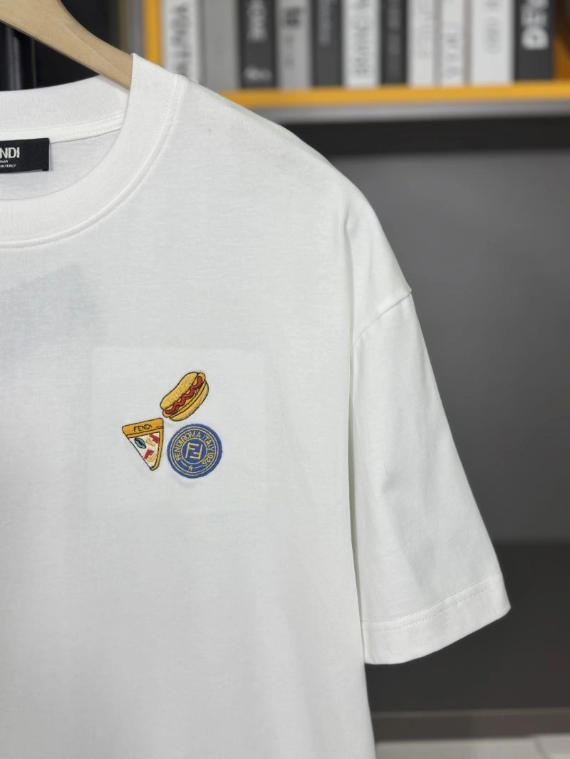 Fendi T-Shirts Resilient 122810