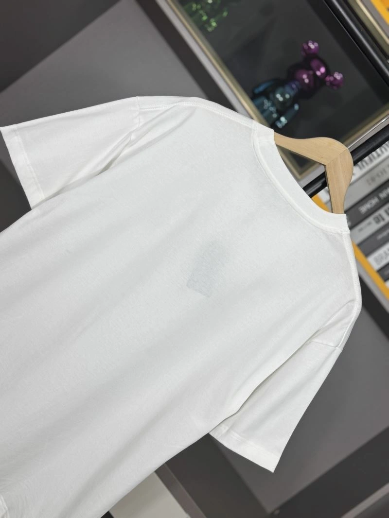 Fendi T-Shirts Resilient 122810