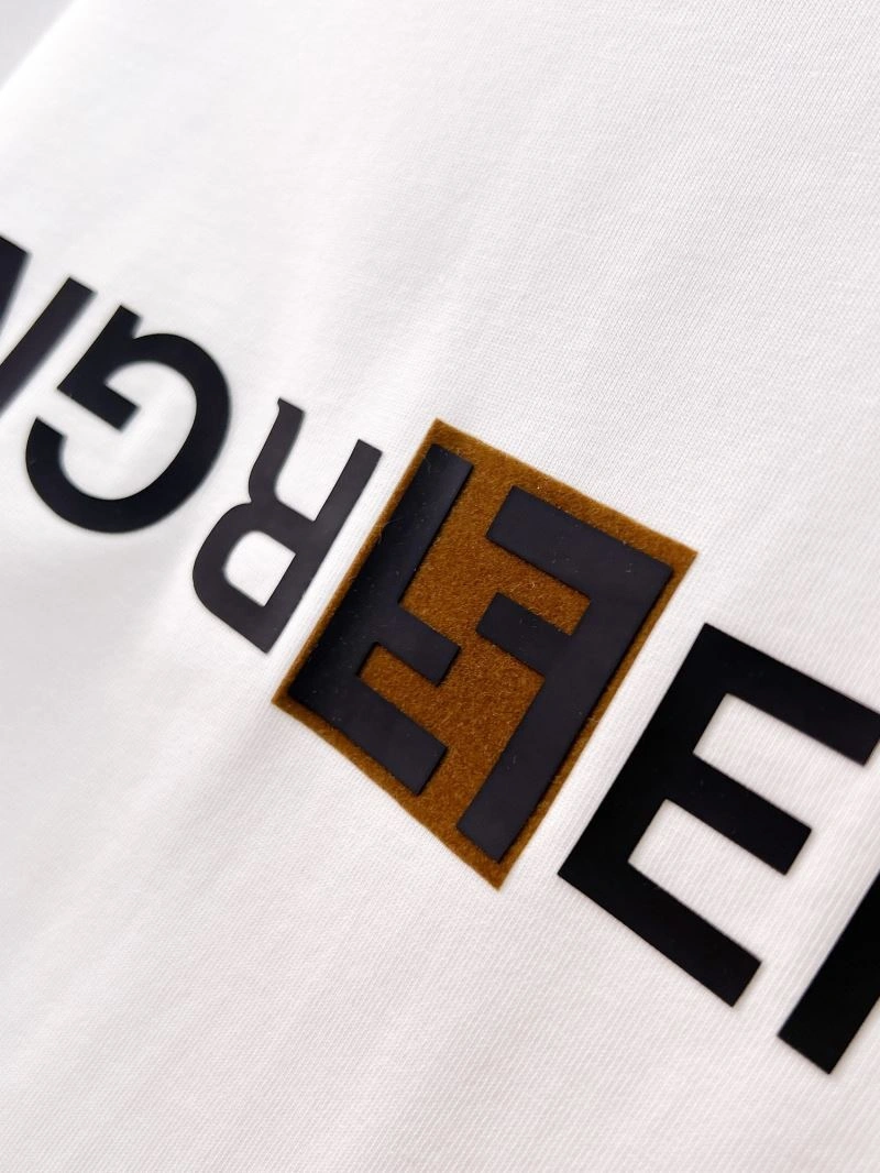 Effortless Fendi T-Shirts 122781