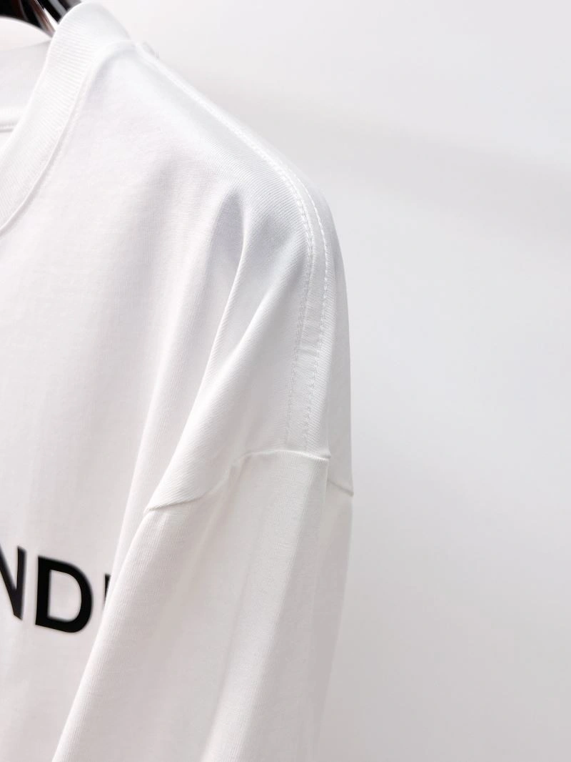 Effortless Fendi T-Shirts 122781