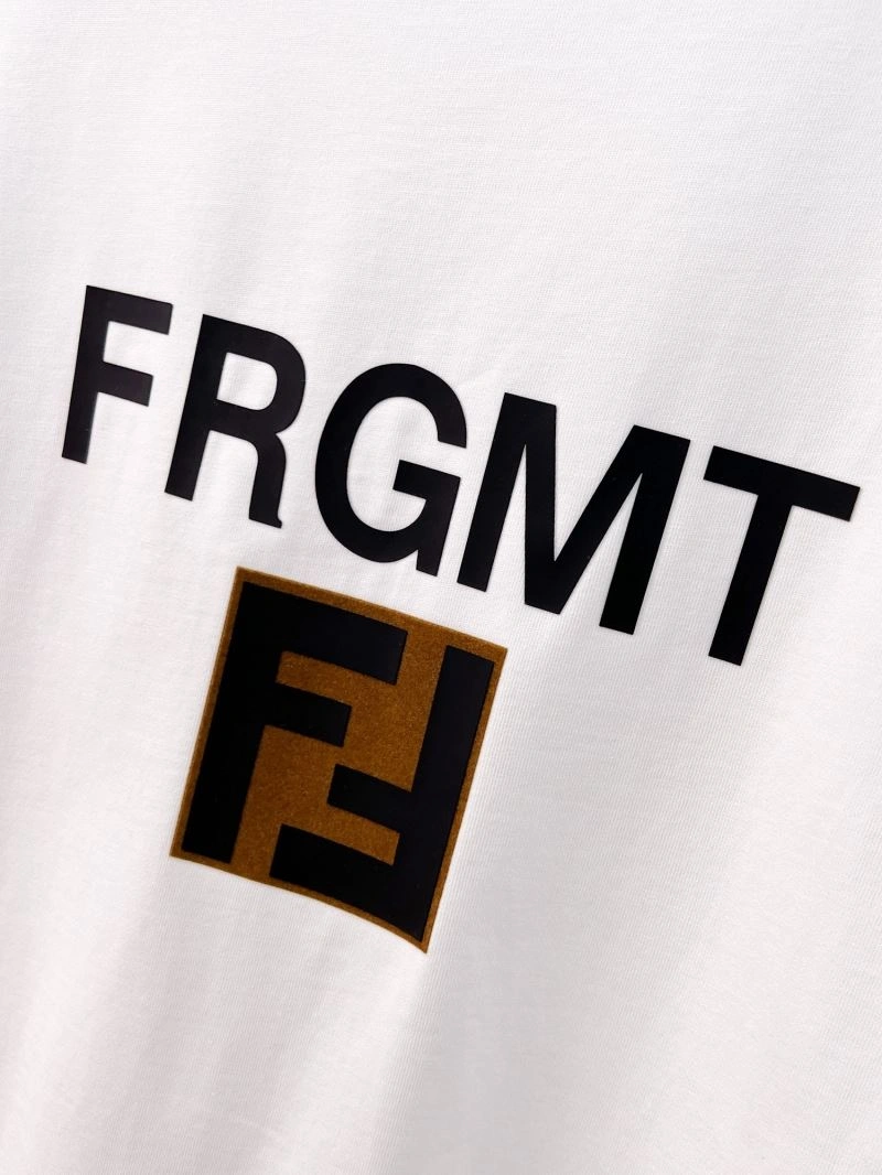 Effortless Fendi T-Shirts 122781