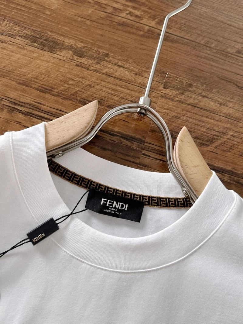 Fendi T-Shirts Versatile 122758