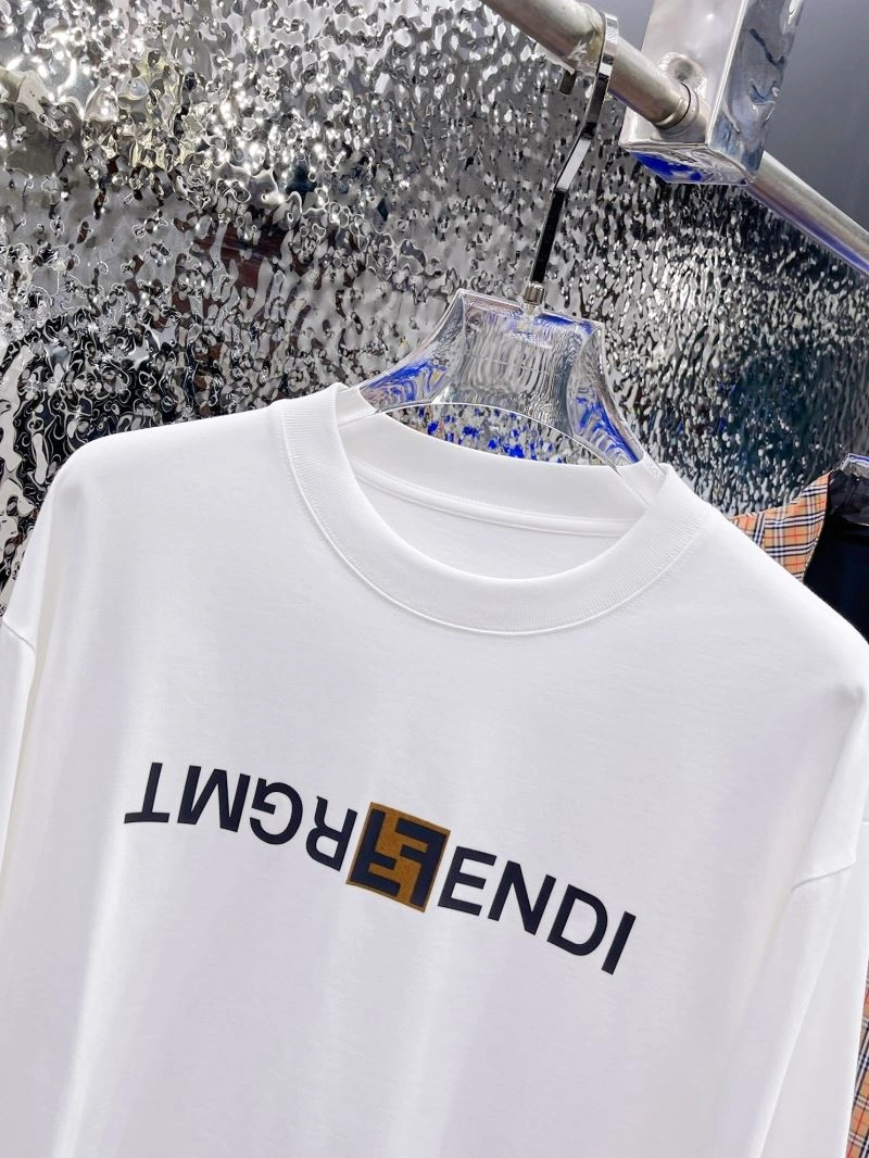 TechFriendly Fendi T-Shirts 122722