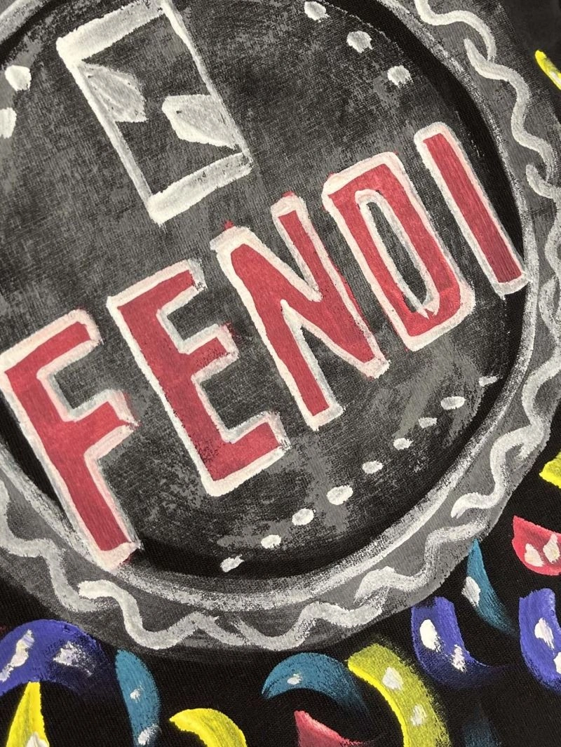 Supportive Fendi T-Shirts 122557