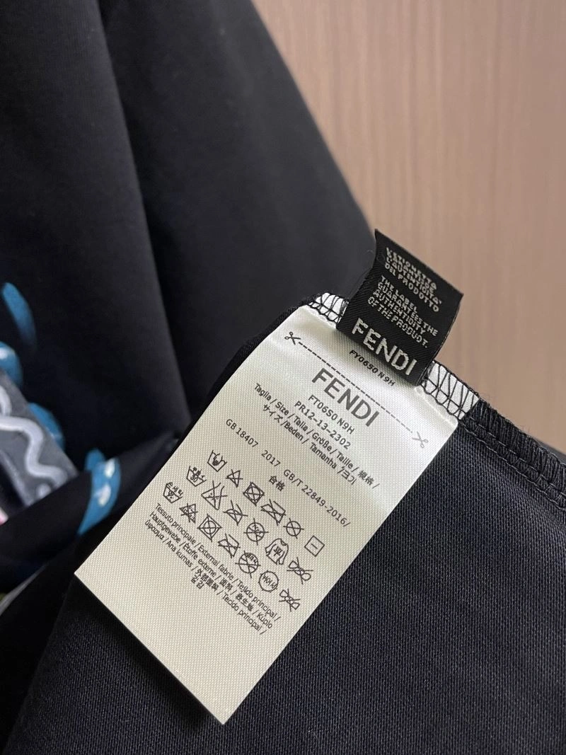 Supportive Fendi T-Shirts 122557