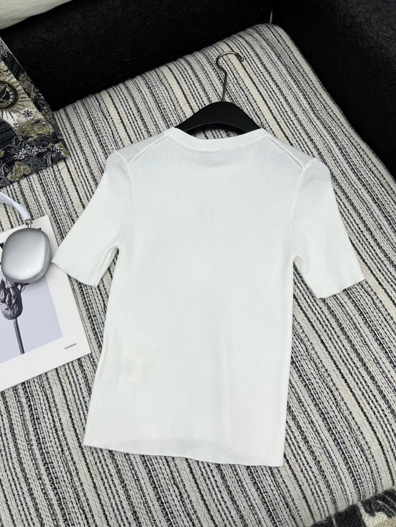 Effortless Fendi T-Shirts 120544