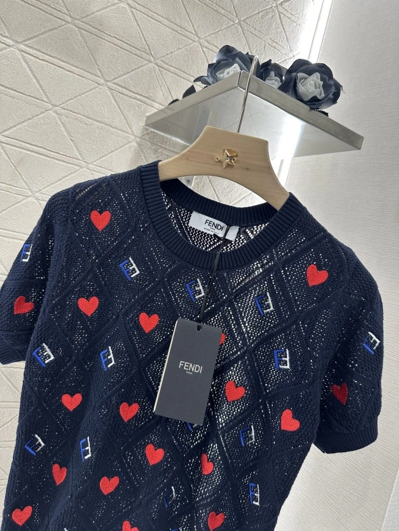 Fendi T-Shirts Effortless 120541