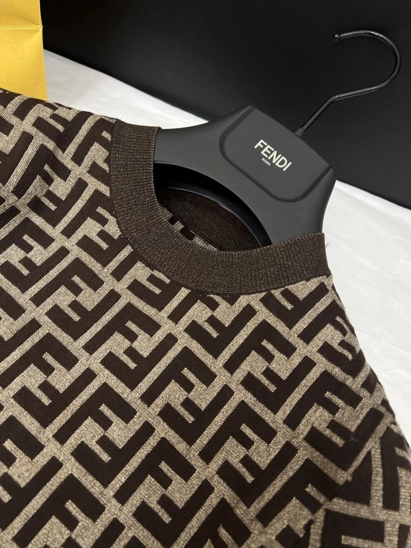 Resilient Fendi T-Shirts 120748