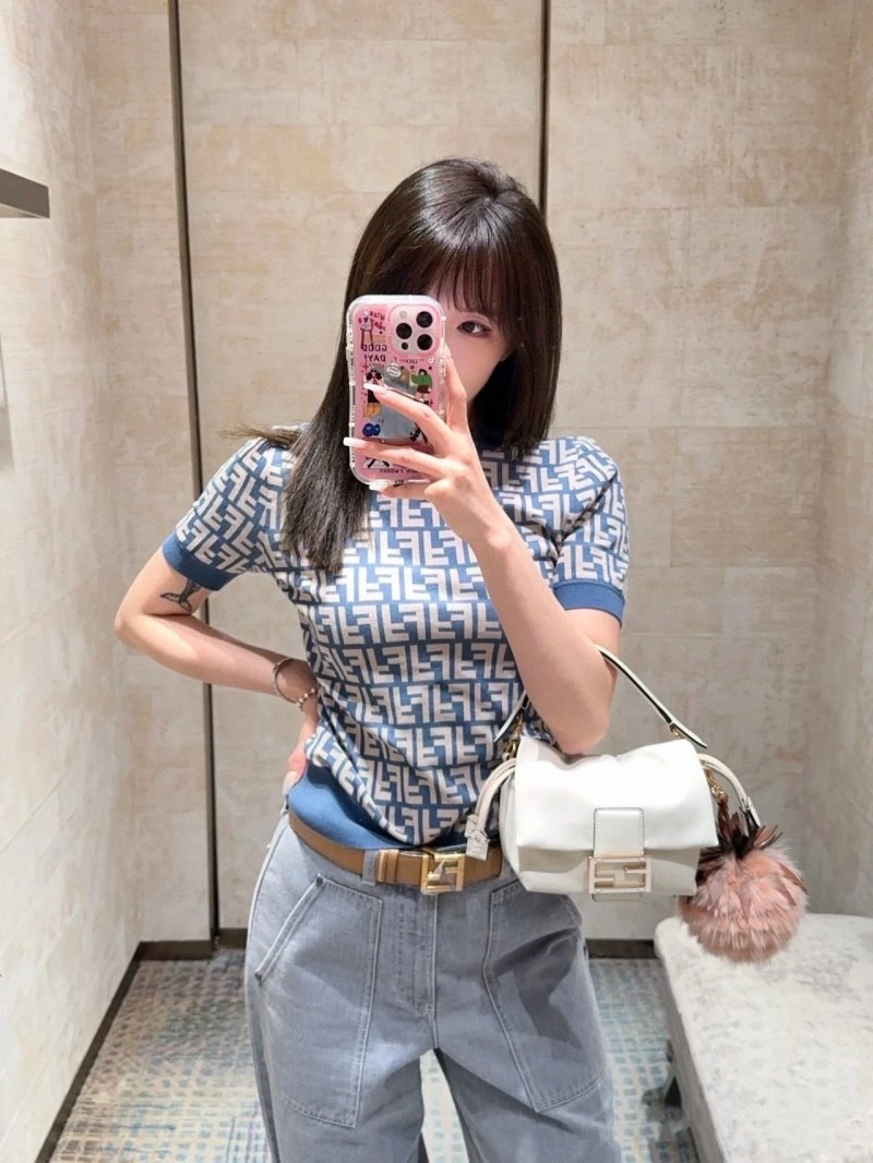 Fendi T-Shirts Timeless 120422