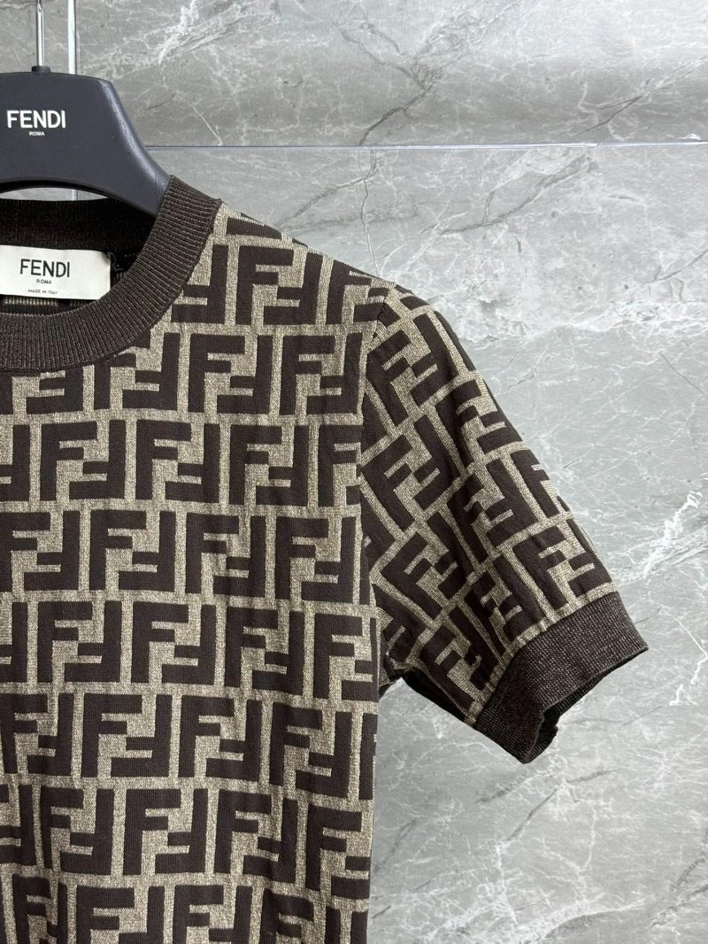 Tailored Fendi T-Shirts 120393