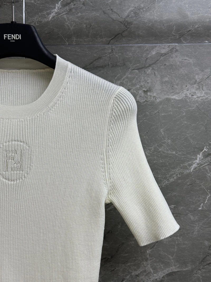 Fendi T-Shirts Youthful 120389