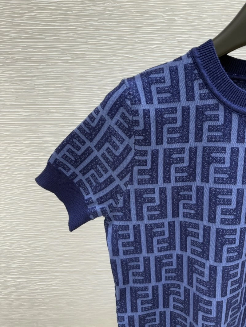 Fendi T-Shirts Comfortable 120386