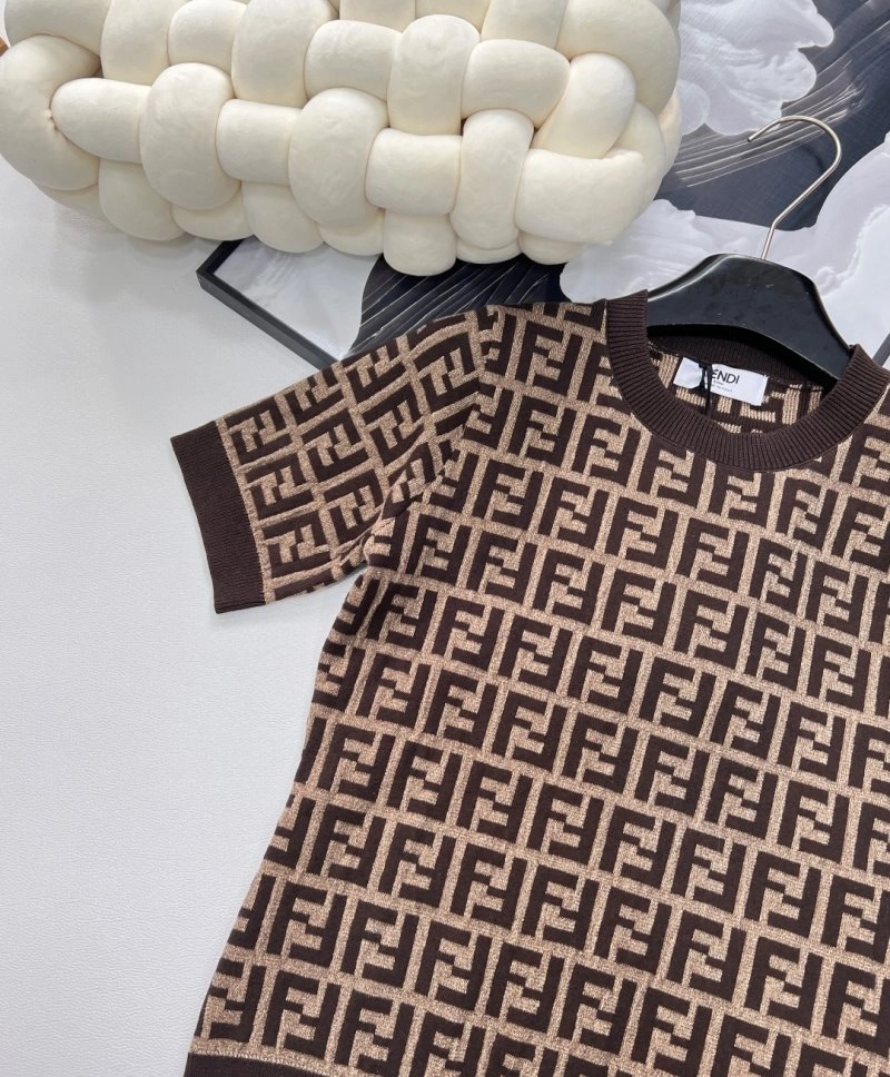 Sustainable Fendi T-Shirts 120384