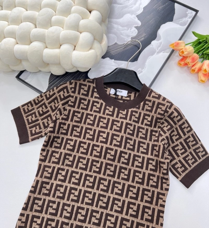 Sustainable Fendi T-Shirts 120384
