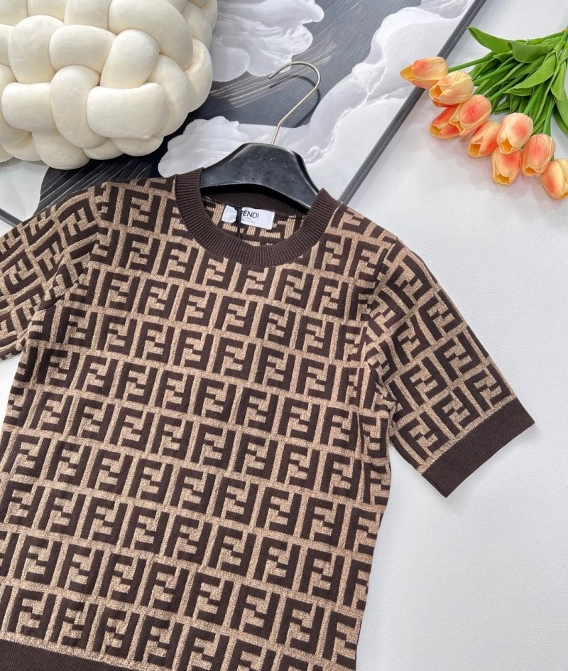 Sustainable Fendi T-Shirts 120384