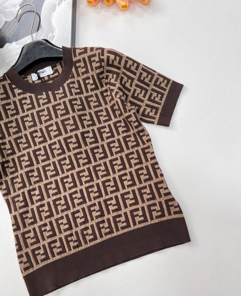 Sustainable Fendi T-Shirts 120384