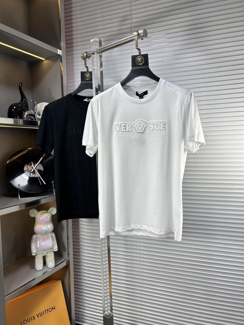Fendi T-Shirts SmartChoice 122432