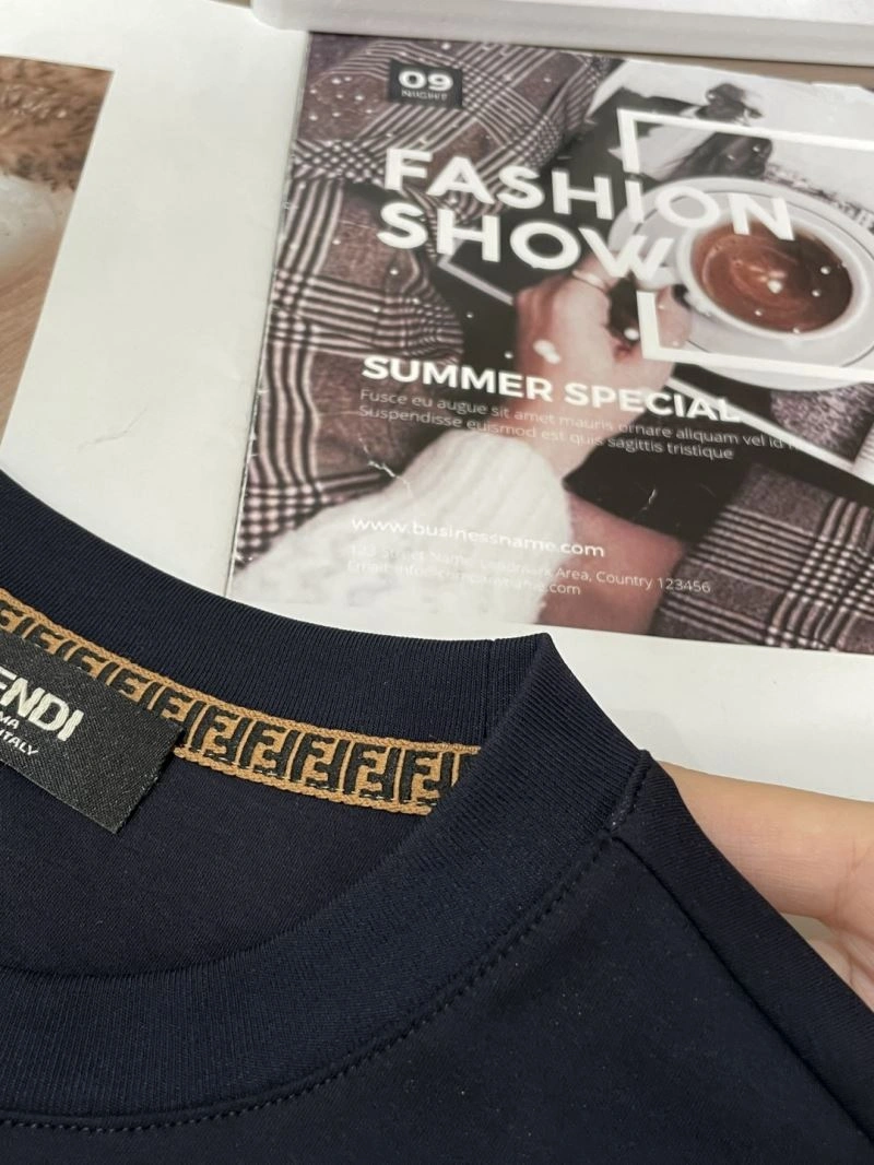 Fendi T-Shirts Minimalist 122399