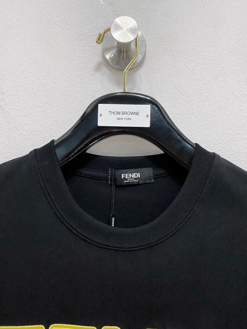 Fendi T-Shirts TimelessDesign 122344