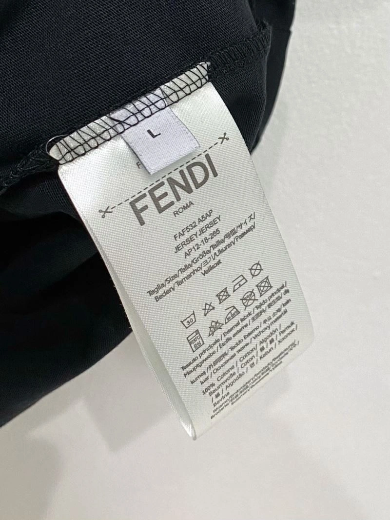 Fendi T-Shirts TimelessDesign 122344