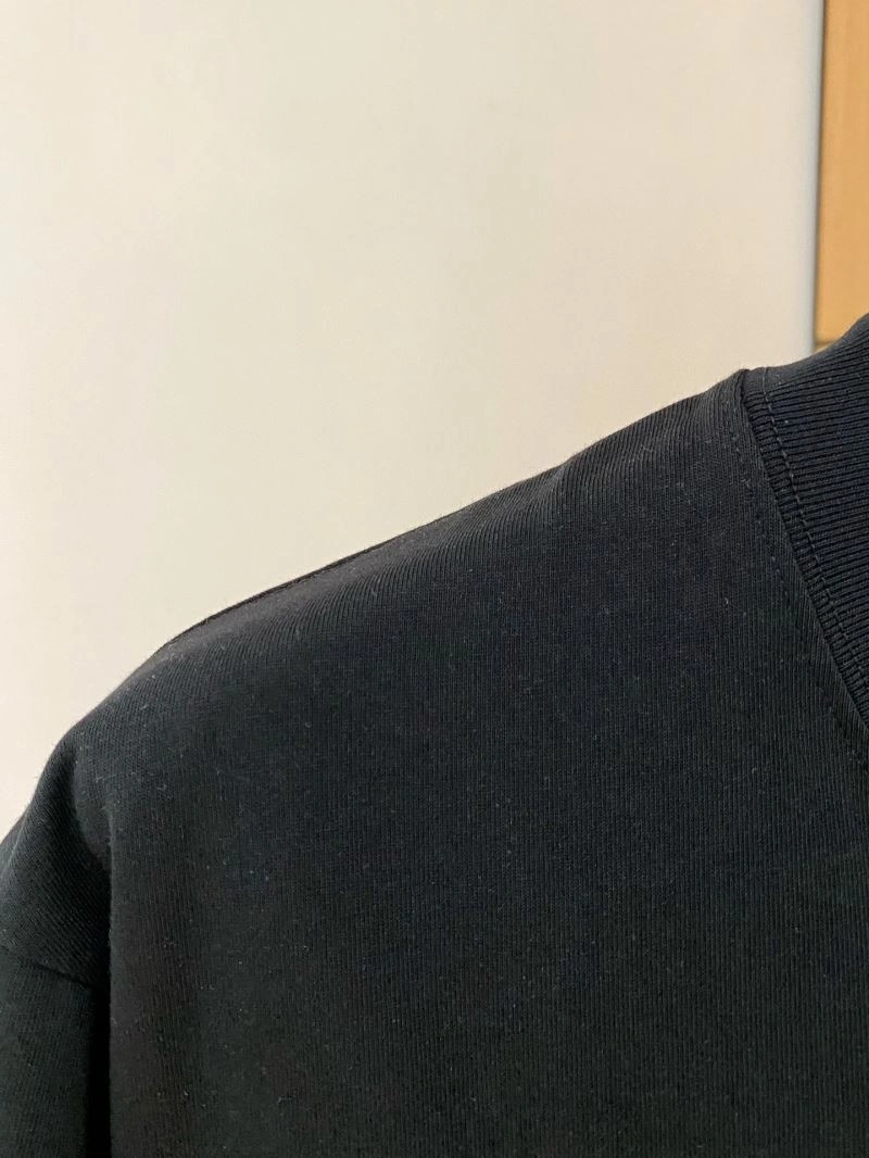 TechFriendly Fendi T-Shirts 122323