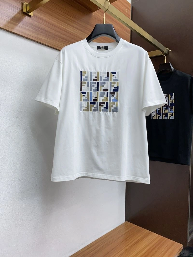 Fendi T-Shirts WellDesigned 122328