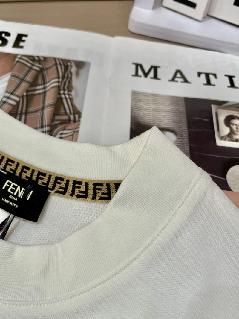 Fendi T-Shirts Supportive 122333