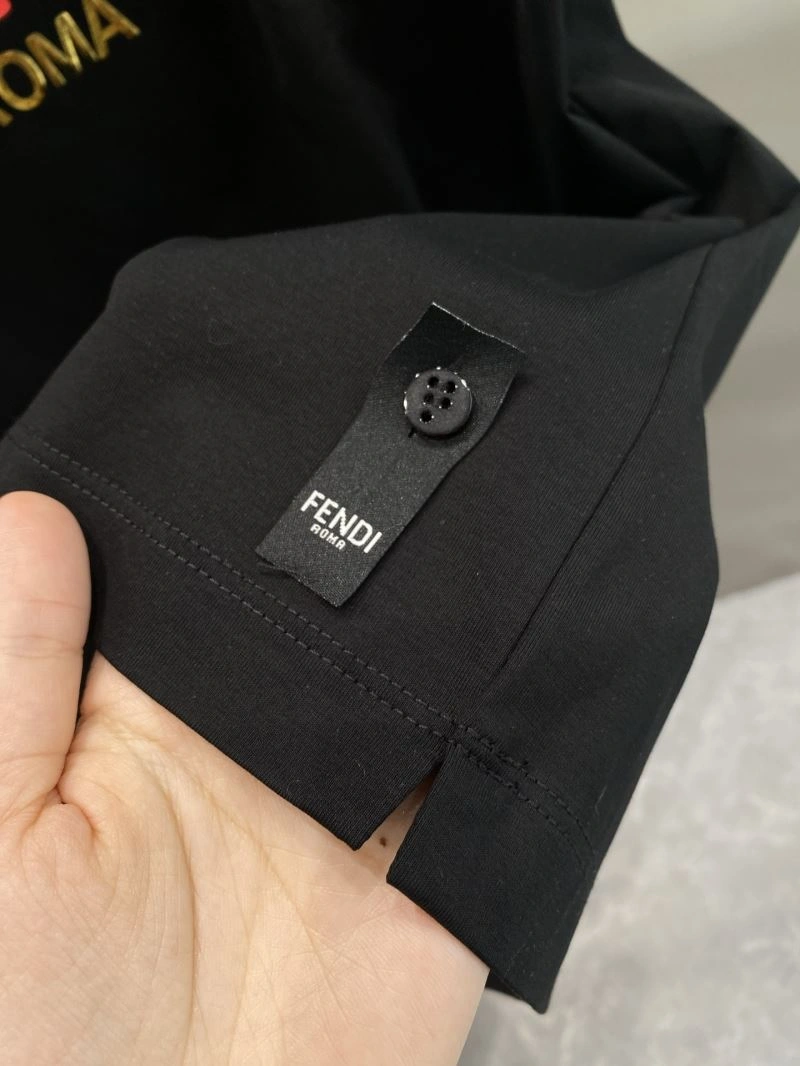 Sustainable Fendi T-Shirts 122287