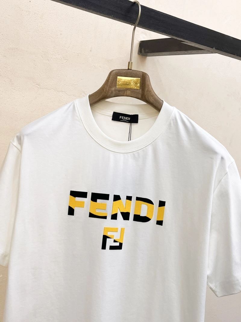 Fendi T-Shirts Snug 122283