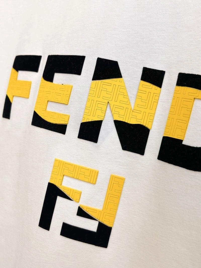 Fendi T-Shirts Snug 122283