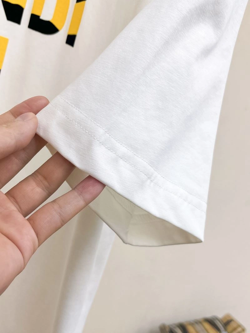 Fendi T-Shirts Snug 122283