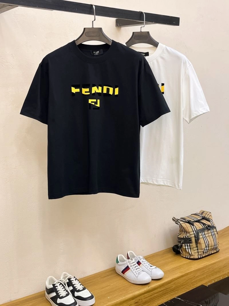 Fendi T-Shirts Snug 122283