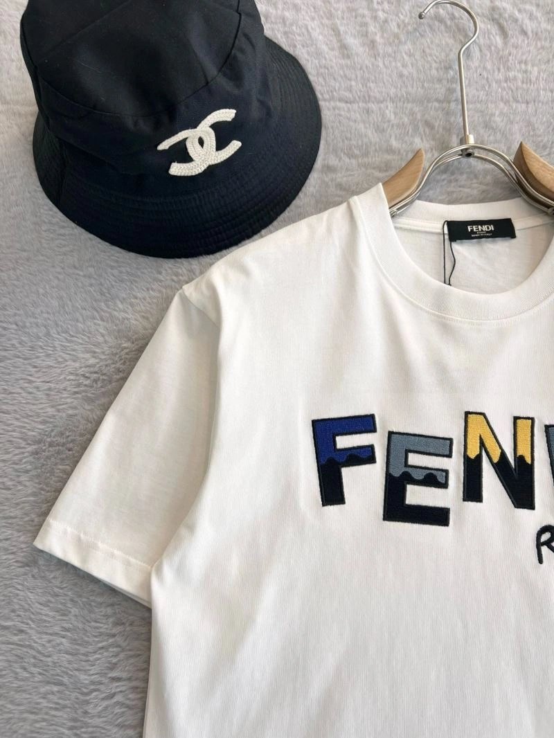 Fendi T-Shirts Effortless 122263