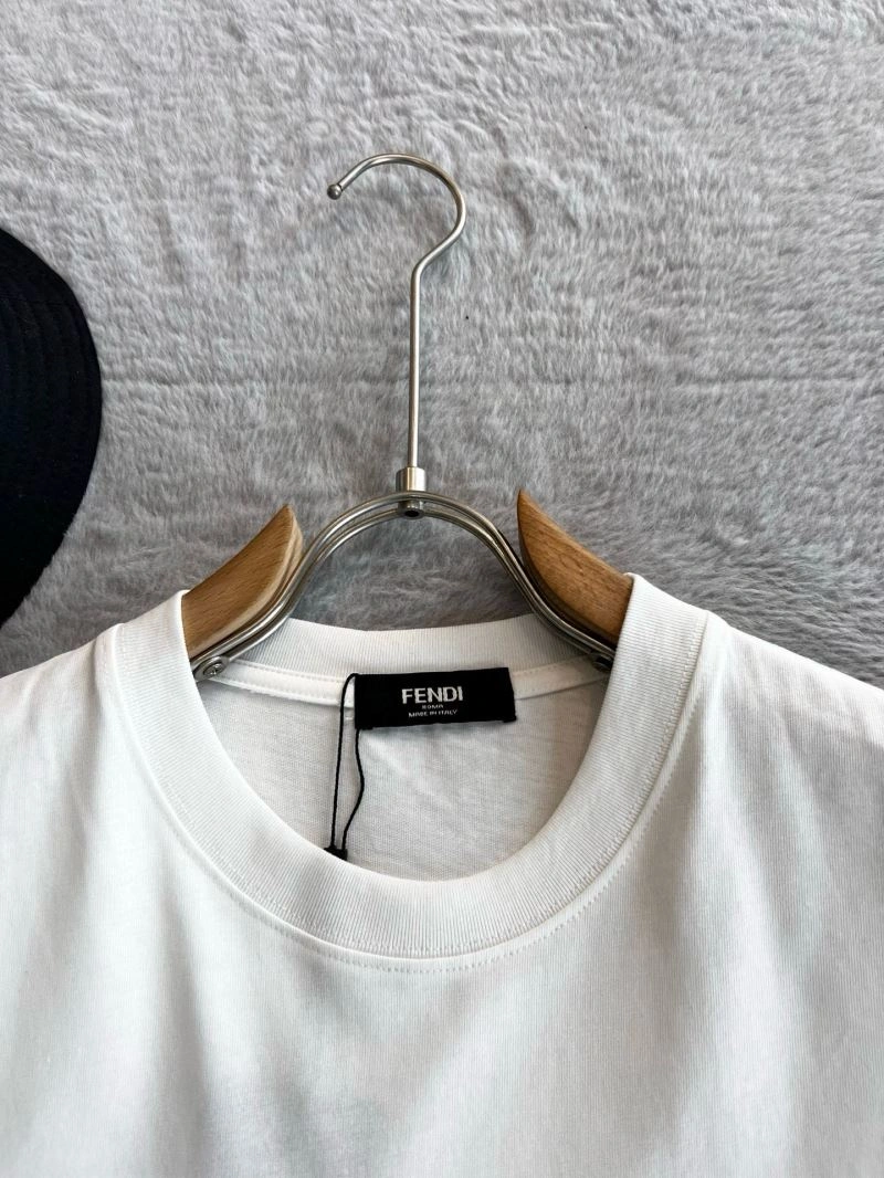 Fendi T-Shirts Effortless 122263