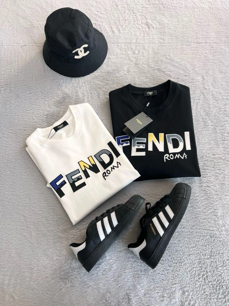 Fendi T-Shirts Effortless 122263