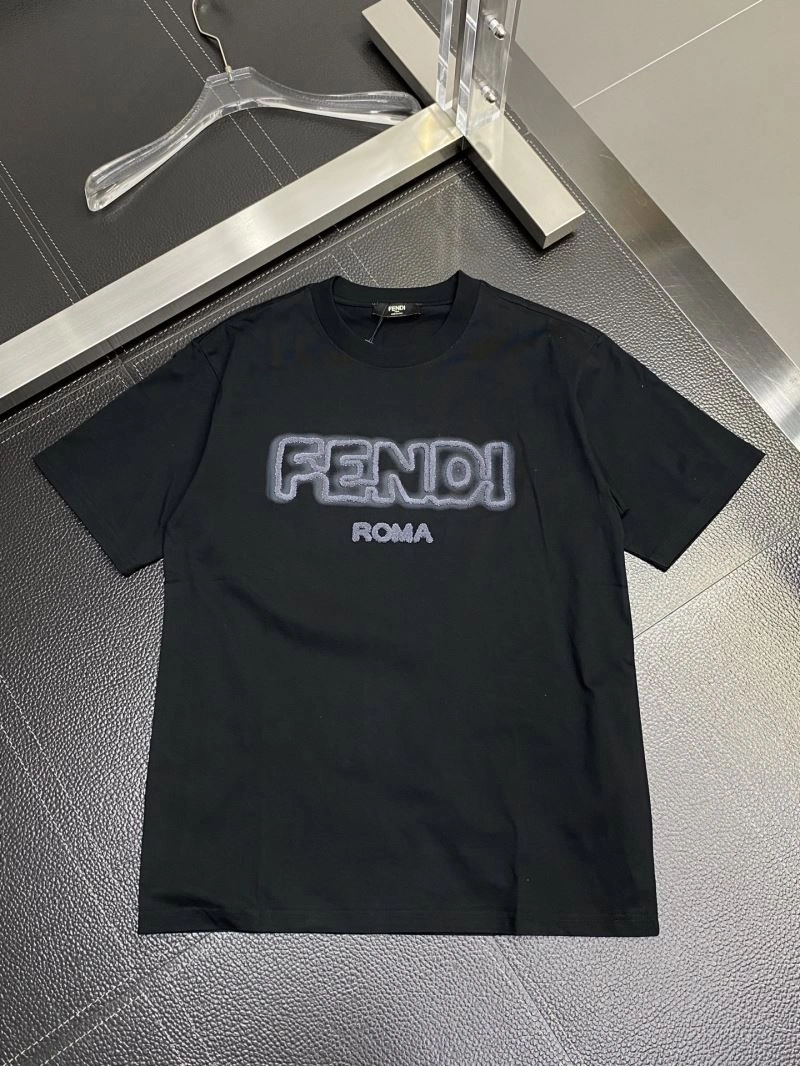 Effortless Fendi T-Shirts 122261