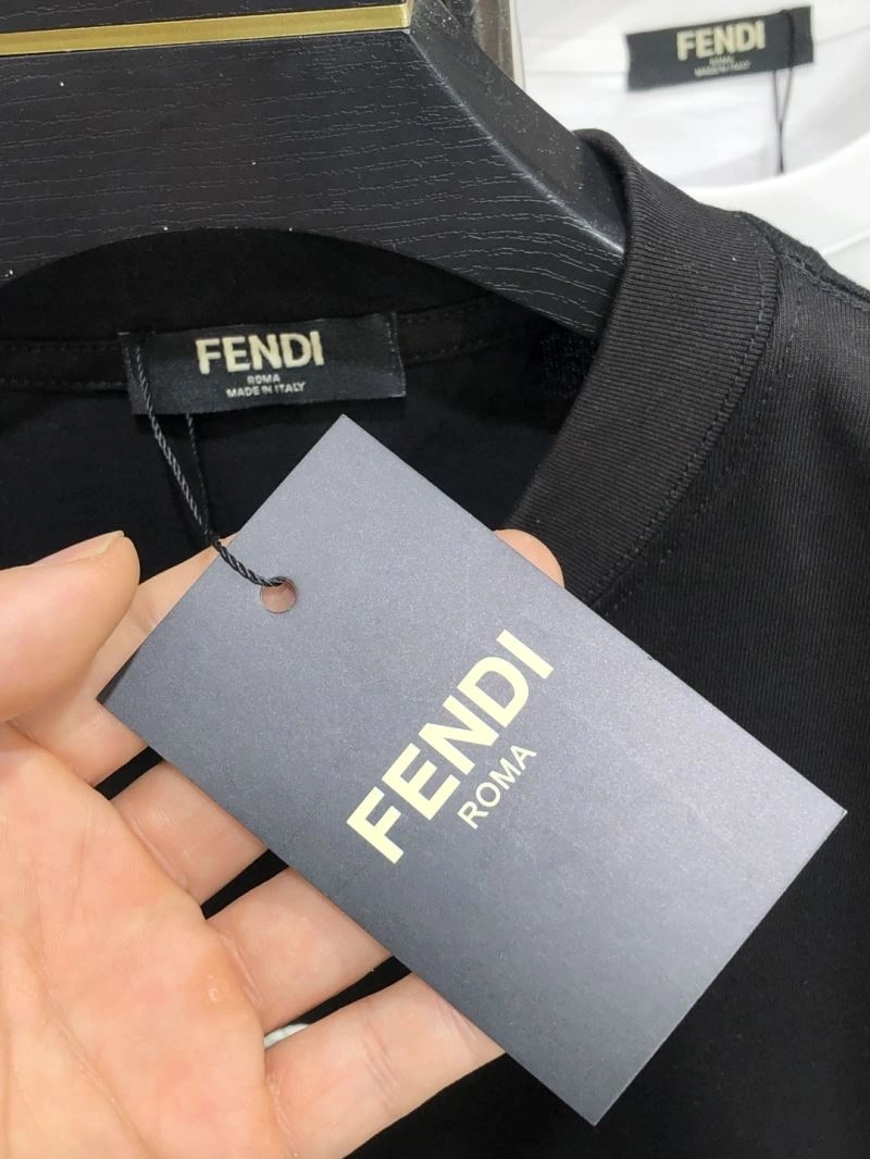 Fendi T-Shirts NewStyle 122235