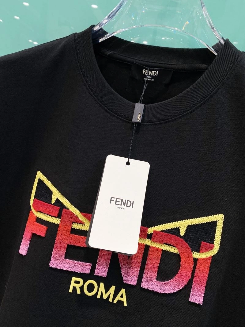 Fendi T-Shirts Minimalist 122219