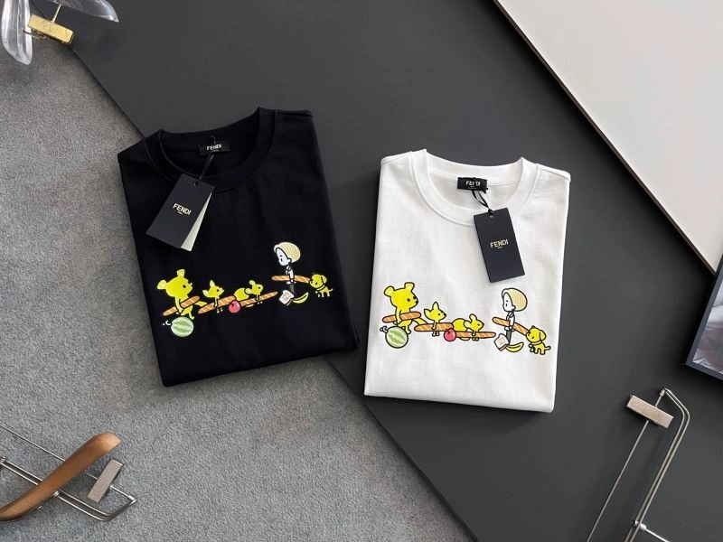 Versatile Fendi T-Shirts 122204