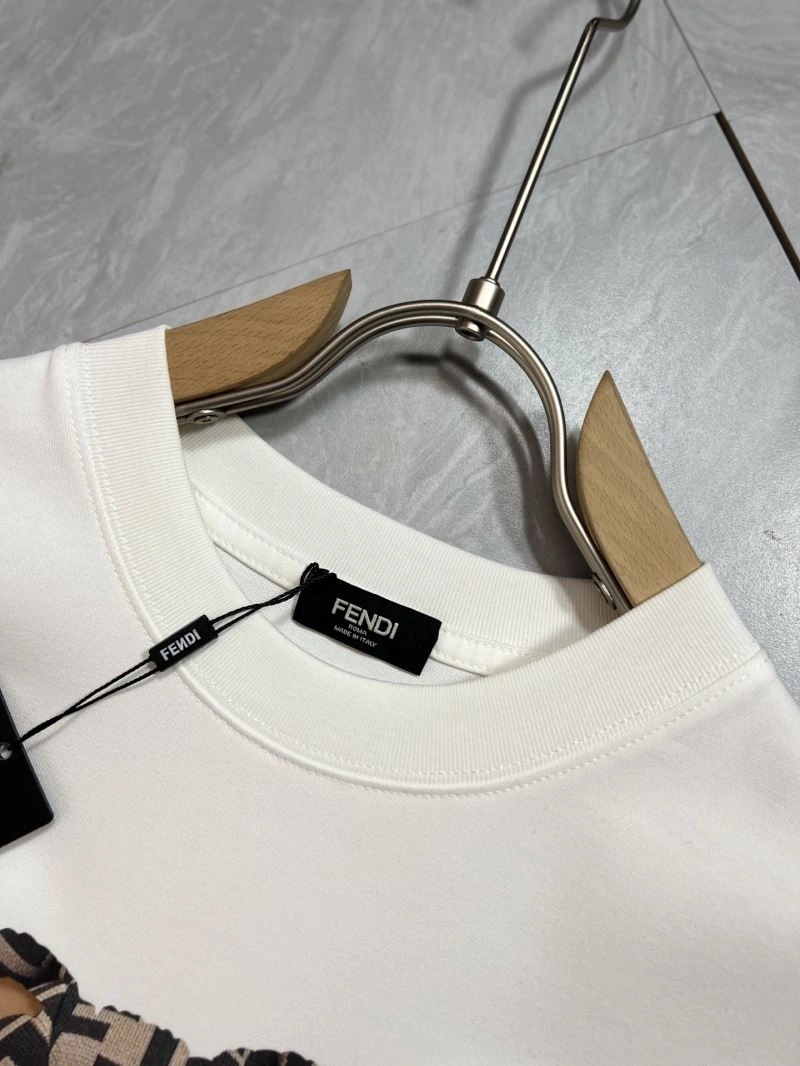 Fendi T-Shirts Breathable 122189