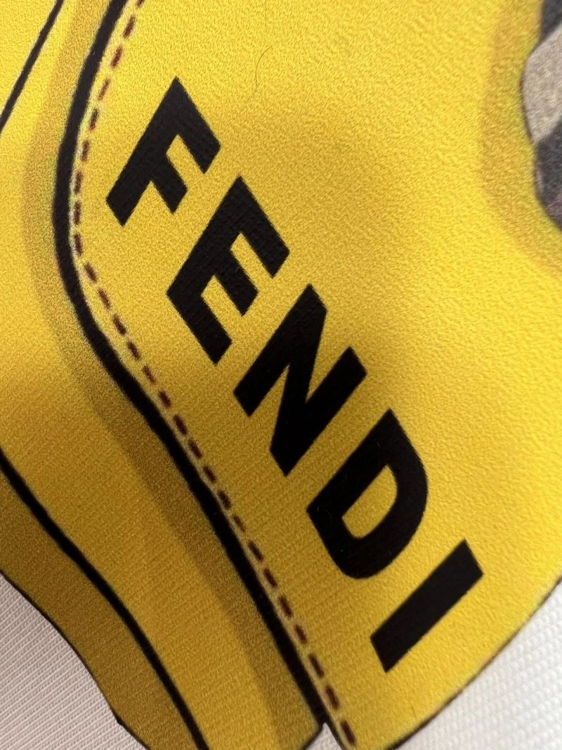 Fendi T-Shirts Breathable 122189