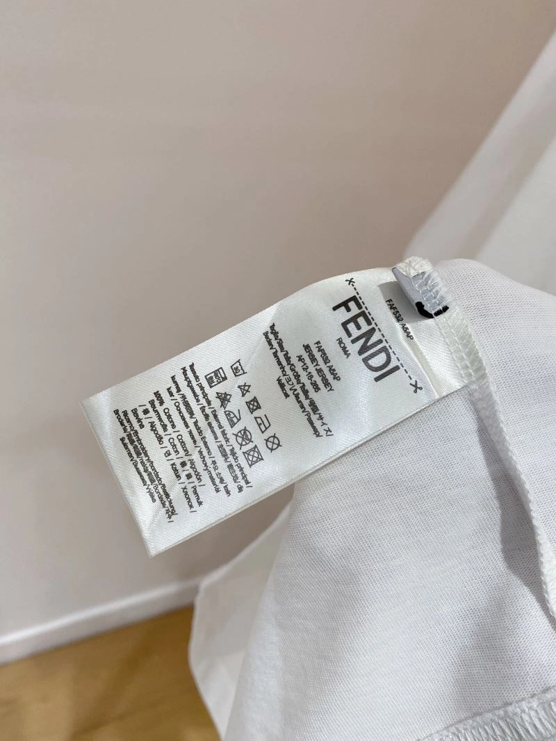 Fendi T-Shirts Versatile 122060