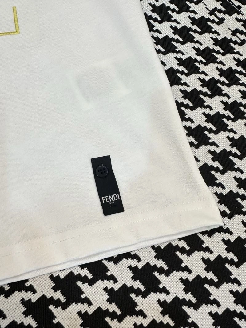 Fendi T-Shirts Comfortable 122021