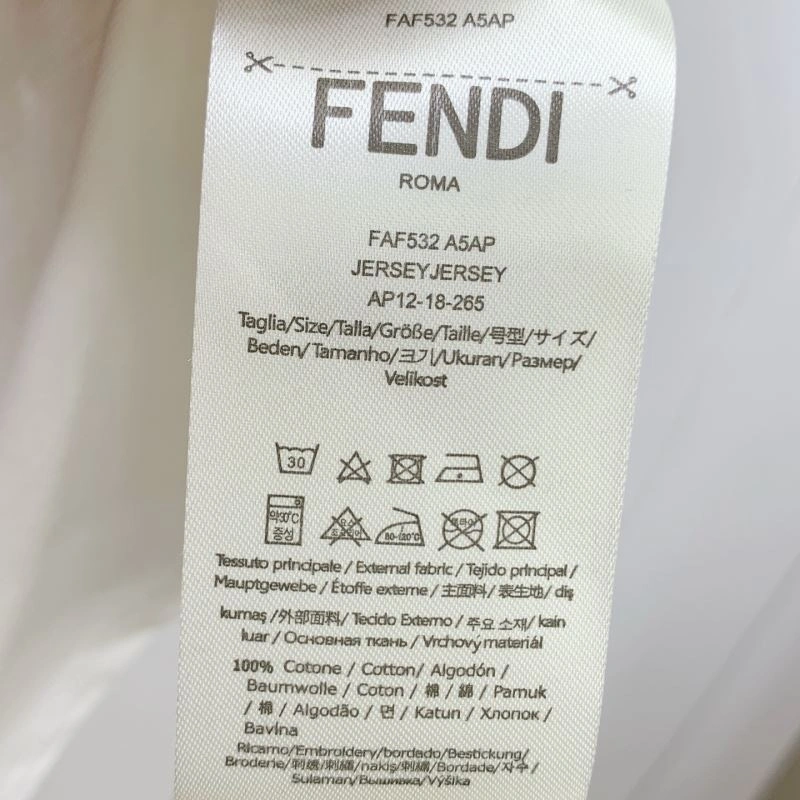 Fendi T-Shirts WaterResistant 122027